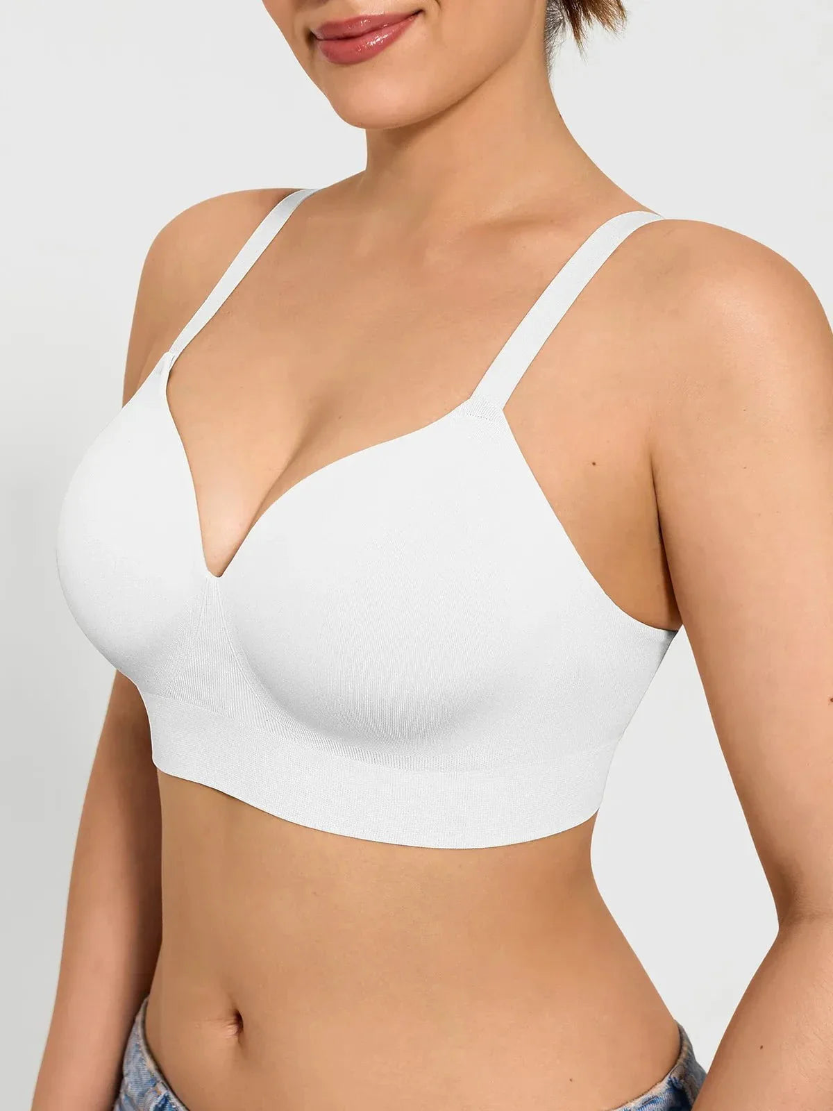 ContourLift™ Seamless Wireless Shaping Push Up Bra
